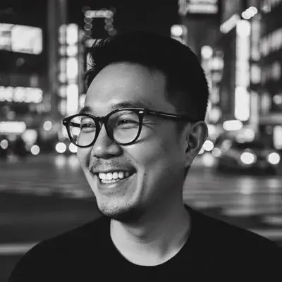 山口偉大 — in business